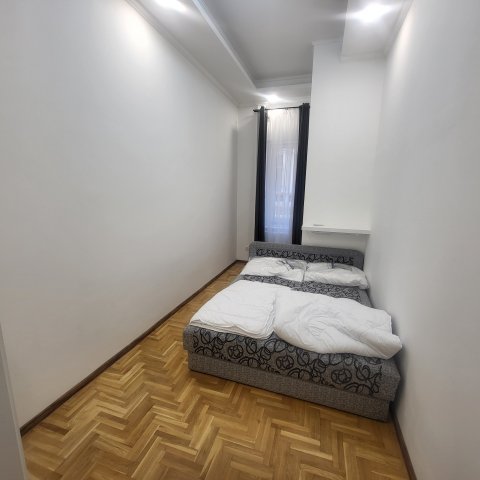 Eladó téglalakás, Budapesten, VIII. kerületben, Rákóczi úton