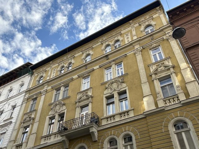 Eladó téglalakás, Budapesten, VI. kerületben 87 M Ft, 2 szobás