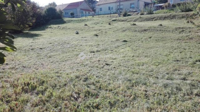 Eladó telek, Komlón 1.99 M Ft / költözzbe.hu