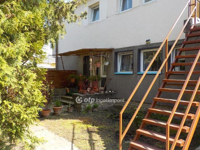 Eladó családi ház, Balatonbogláron 96 M Ft, 5 szobás