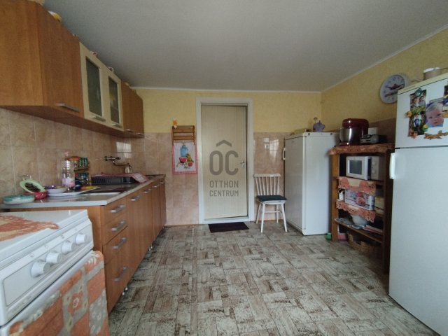 Eladó családi ház, Nagykőrösön 30.5 M Ft, 2 szobás
