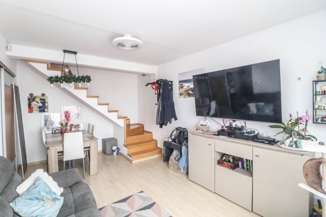 Eladó téglalakás, XXIII. kerületben, Szent László utcában