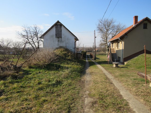 Eladó mezogazdasagi ingatlan, Balatonszabadiban 26.5 M Ft