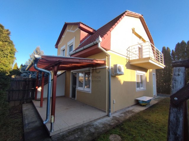 Eladó ikerház, Siófokon 80 M Ft, 3 szobás / költözzbe.hu