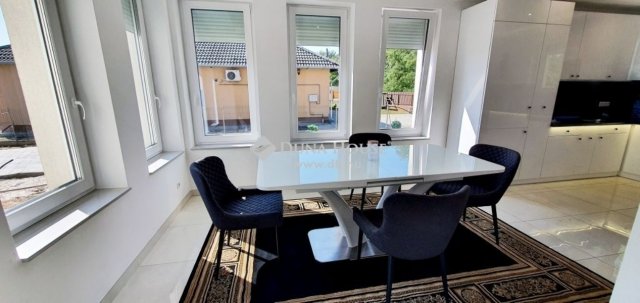 Eladó családi ház, Csévharaszton 175 M Ft, 6 szobás