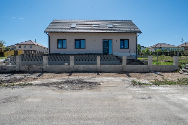 Eladó ikerház, Környén 95 M Ft, 4 szobás / költözzbe.hu