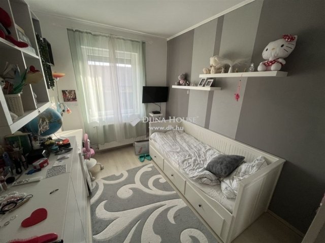 Eladó ikerház, Szigetszentmiklóson 89.9 M Ft, 4 szobás