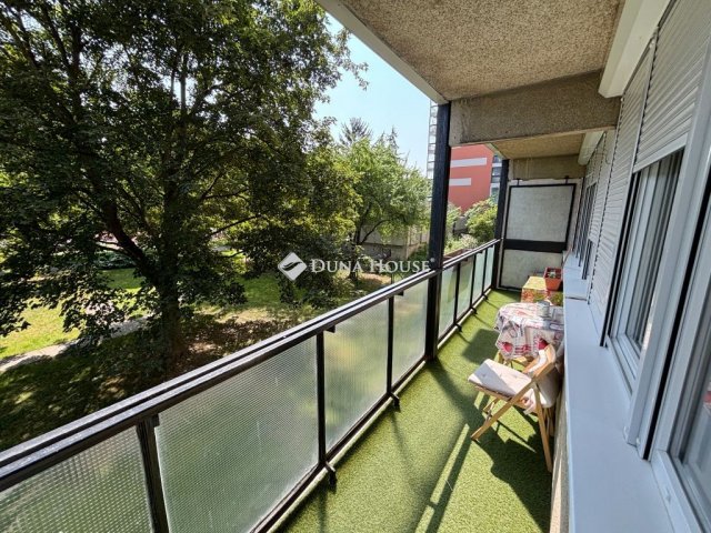Eladó téglalakás, Szombathelyen 43.9 M Ft, 3 szobás
