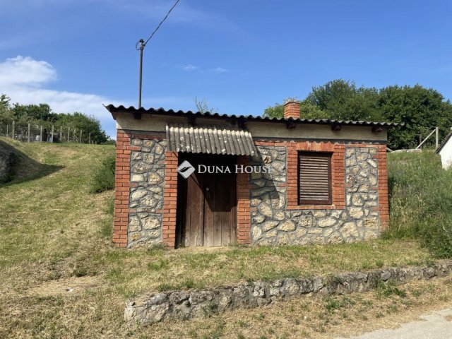 Eladó nyaraló, Vértesszőlősön 14.9 M Ft / költözzbe.hu