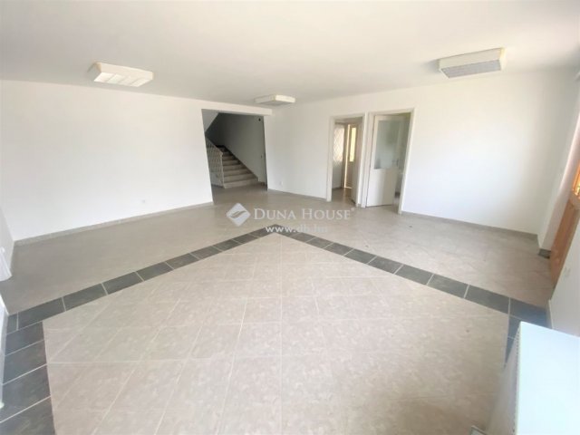 Eladó ipari ingatlan, Kecskeméten 180 M Ft / költözzbe.hu