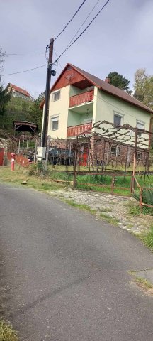 Eladó családi ház, Badacsonytomajon 144.9 M Ft, 5 szobás