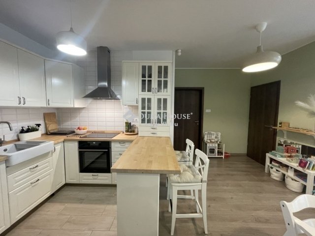 Eladó családi ház, Kecskeméten 87.9 M Ft, 4 szobás