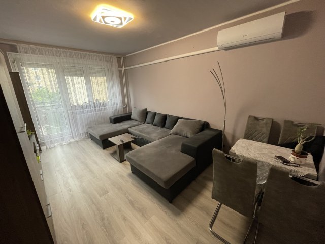 Eladó panellakás, Székesfehérvárott 49.99 M Ft, 2+1 szobás