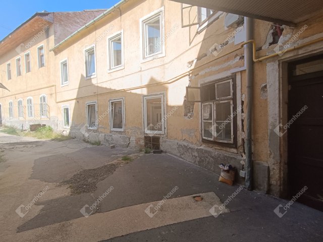 Eladó téglalakás, Sopronban 24.9 M Ft, 2 szobás
