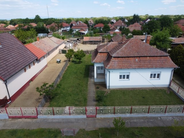 Eladó családi ház, Jászszentandráson 23.9 M Ft, 3 szobás