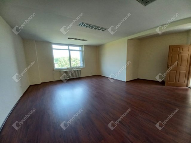 Kiadó iroda, Debrecenben 96 E Ft / hó, 1 szobás