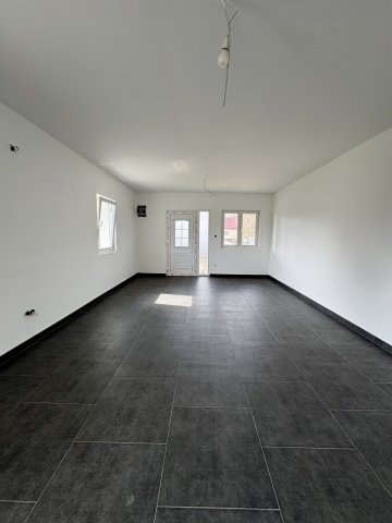 Eladó családi ház, Őrbottyánban 67.9 M Ft, 2 szobás