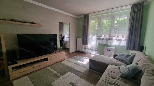 Eladó téglalakás, Cegléden 37.5 M Ft, 2 szobás