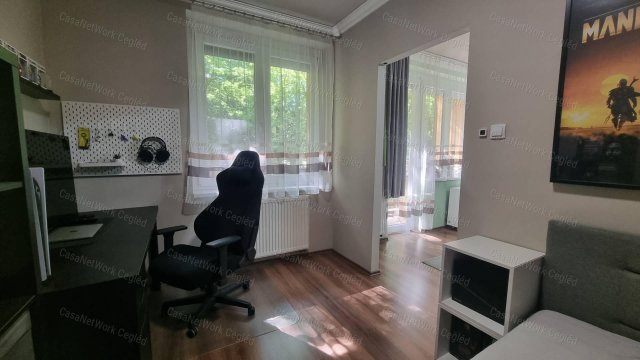 Eladó téglalakás, Cegléden 37.5 M Ft, 2 szobás