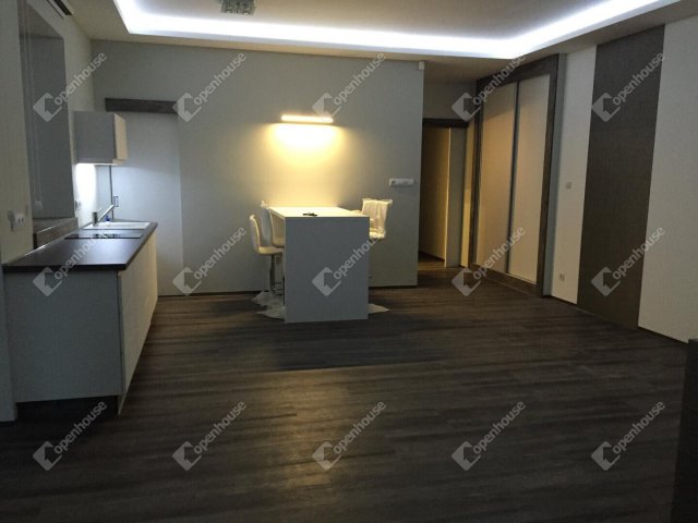 Eladó téglalakás, Budapesten, III. kerületben 78 M Ft, 1 szobás