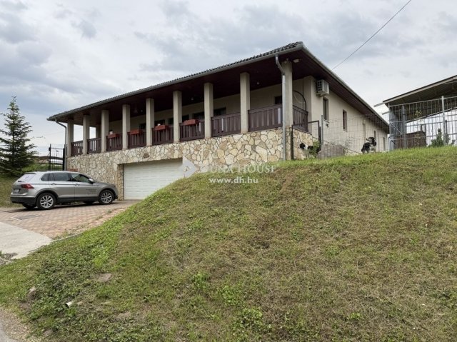 Eladó családi ház, Kozármislenyen 139.9 M Ft, 6 szobás