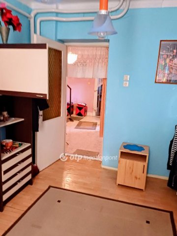 Eladó családi ház, Kompolton 35 M Ft, 5 szobás
