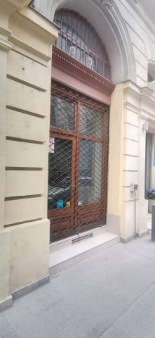 Eladó üzlethelyiség, Budapesten, V. kerületben 74.9 M Ft