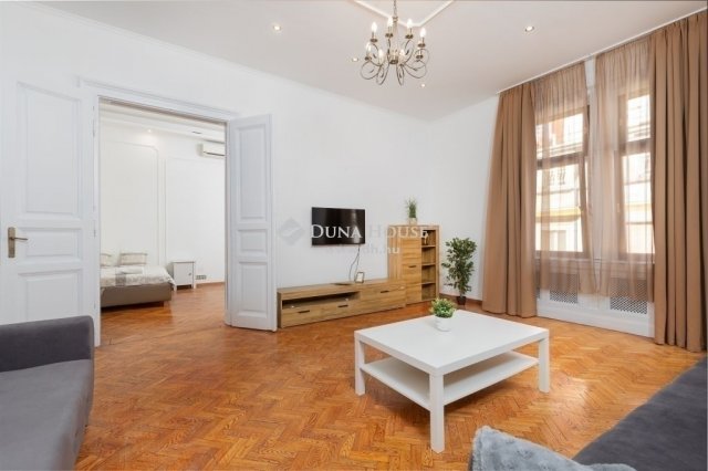 Eladó téglalakás, Budapesten, VI. kerületben 199.9 M Ft