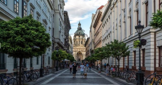 Eladó téglalakás, Budapesten, V. kerületben 130 M Ft, 2 szobás