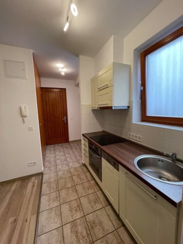 Kiadó téglalakás, albérlet, Budapesten, VI. kerületben