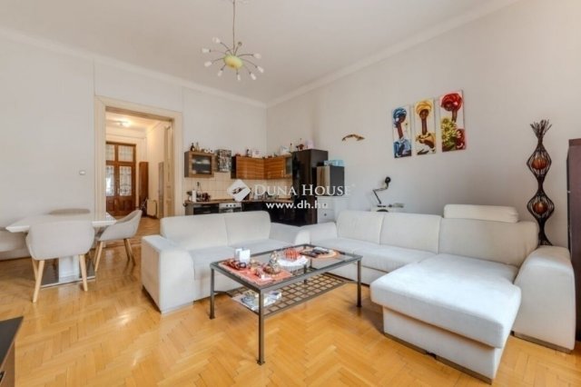 Eladó téglalakás, Budapesten, V. kerületben 165.9 M Ft, 3 szobás