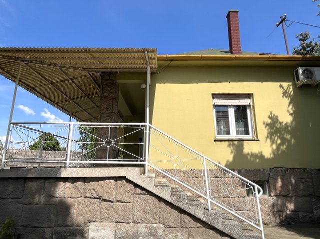Eladó családi ház, Dunavecsén 39.9 M Ft, 2+1 szobás