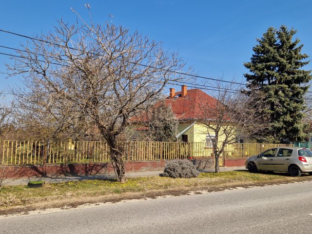 Eladó családi ház, Kőröstetétlenen 21.9 M Ft, 2 szobás