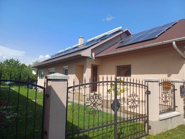 Eladó családi ház, Szirmabesenyőn 85 M Ft, 3 szobás