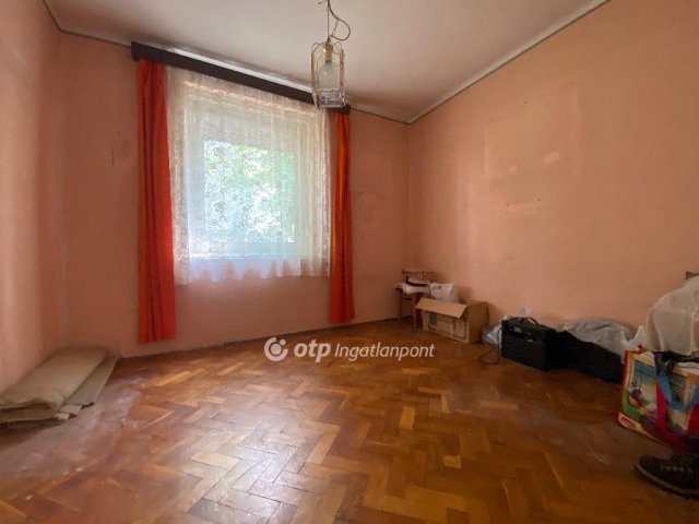 Eladó téglalakás, Győrött 28.9 M Ft, 2 szobás