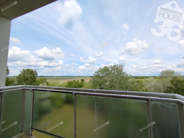 Eladó téglalakás, Szabadszálláson 26.99 M Ft, 2 szobás