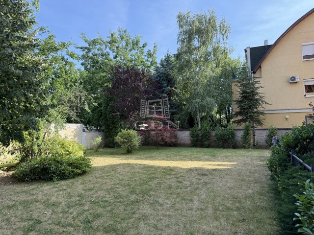 Eladó téglalakás, Budapesten, XIV. kerületben 113 M Ft, 3 szobás