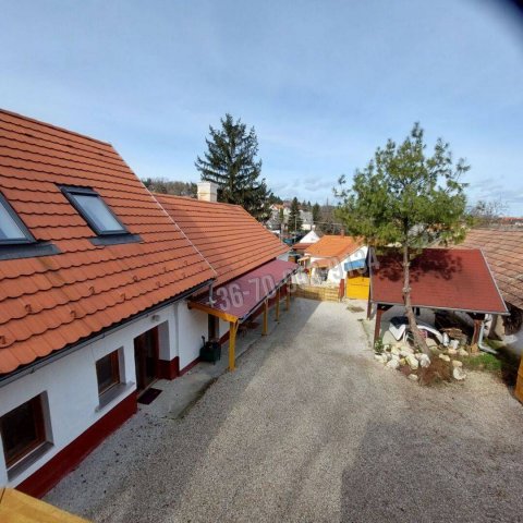 Eladó családi ház, Nemesvitán 95 M Ft, 9 szobás