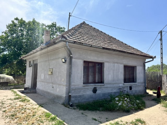 Eladó családi ház, Tápiószentmártonon 17.9 M Ft, 2 szobás