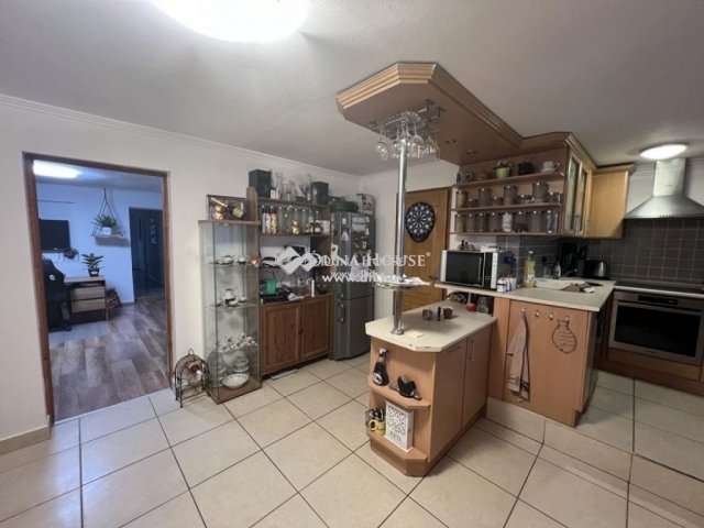 Eladó családi ház, Kókán 84.99 M Ft, 5 szobás