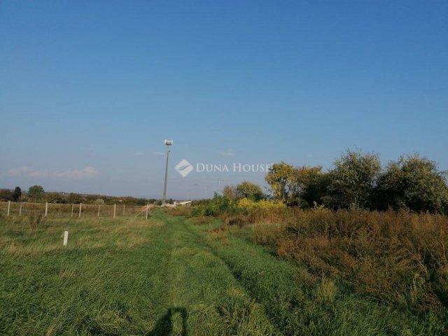 Eladó telek, Bicskén, Jegenyefa utcában 6.6 M Ft