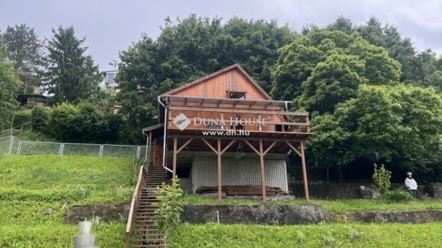 Eladó nyaraló, Szentendrén 101 M Ft, 2 szobás