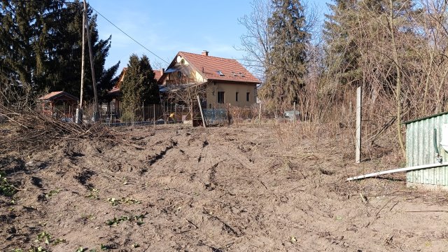 Eladó telek, Pilisvörösváron, Szivárvány utcában 22 M Ft