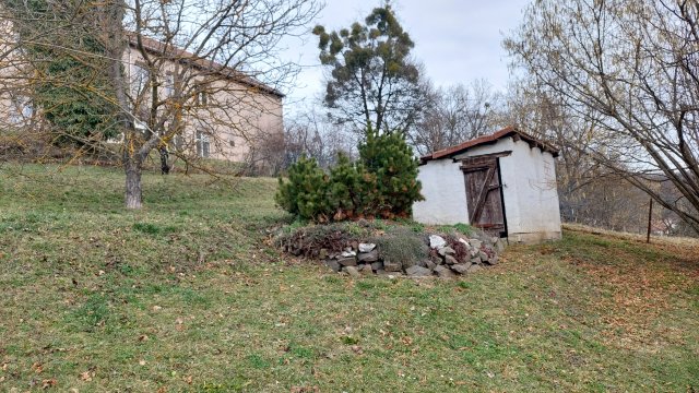 Eladó családi ház, Komlón 19.9 M Ft, 3 szobás