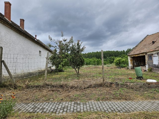 Eladó családi ház, Malomsokon 3.5 M Ft, 1 szobás