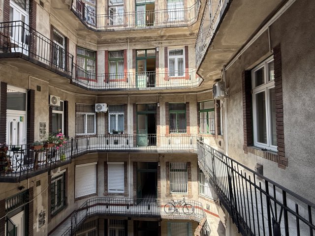 Eladó téglalakás, Budapesten, VIII. kerületben 45 M Ft, 1 szobás
