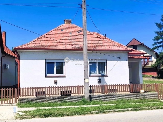 Eladó családi ház, Pécsváradon 36 M Ft, 3 szobás