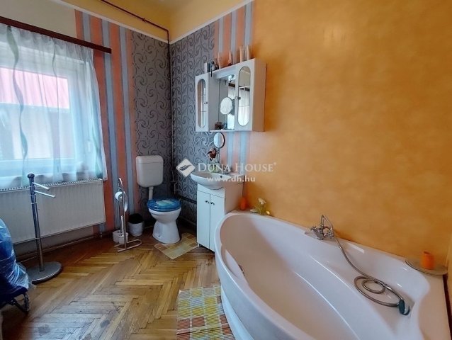 Eladó családi ház, Budapesten, XVIII. kerületben 79 M Ft