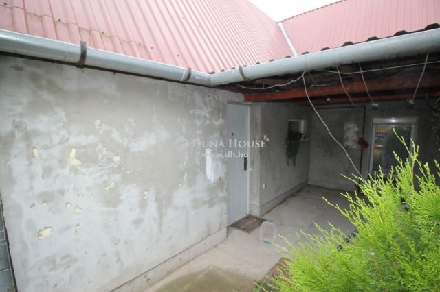 Eladó családi ház, Kecskeméten 26.5 M Ft, 1 szobás