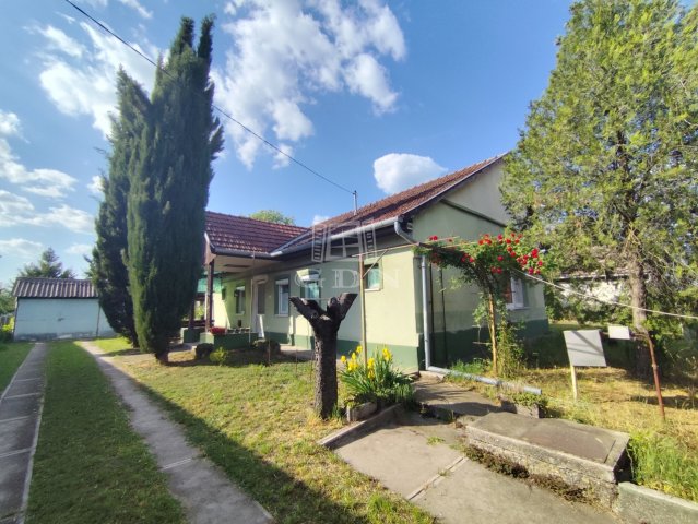 Eladó családi ház, Pálmonostorán 22.6 M Ft, 3 szobás